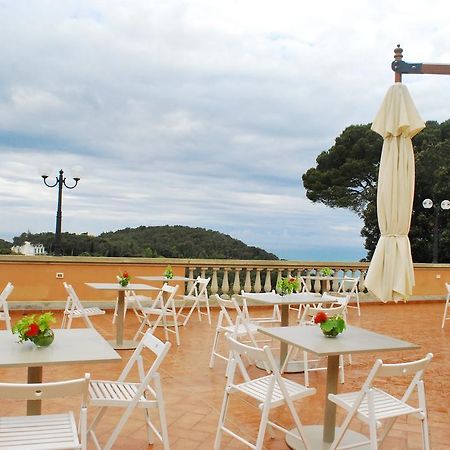 Hotel La Vedetta Livorno Exteriör bild