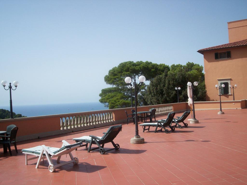 Hotel La Vedetta Livorno Exteriör bild